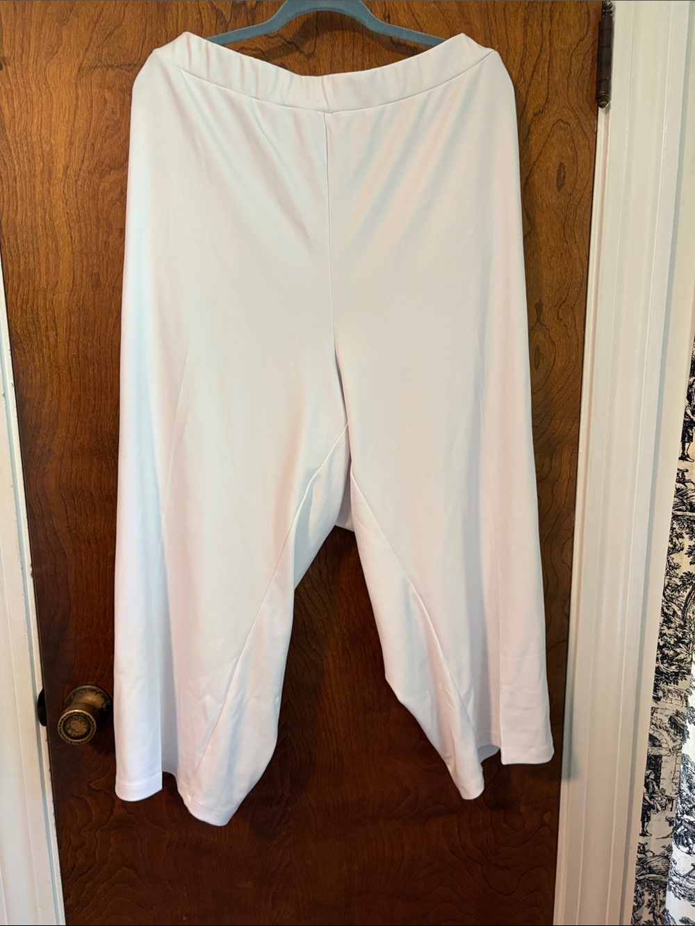 Susan Graver White Pull-On Straight Leg Pants Petite